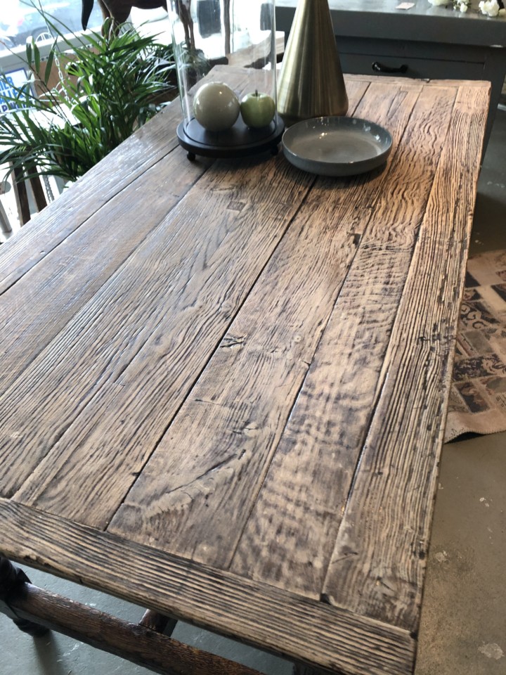 Sui afdrijven Zonder hoofd Antieke houten kleine (eet) tafel met mooi houten blad - Vindustrial