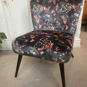 Eikenhouten art deco bureaustoel met bruin leder Vindustrial Eikenhouten art deco bureaustoel met bruin leder Vindustrial
